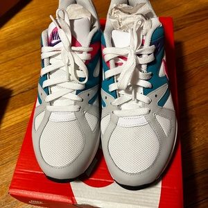 Nike Women’s Air Structure Triax 91